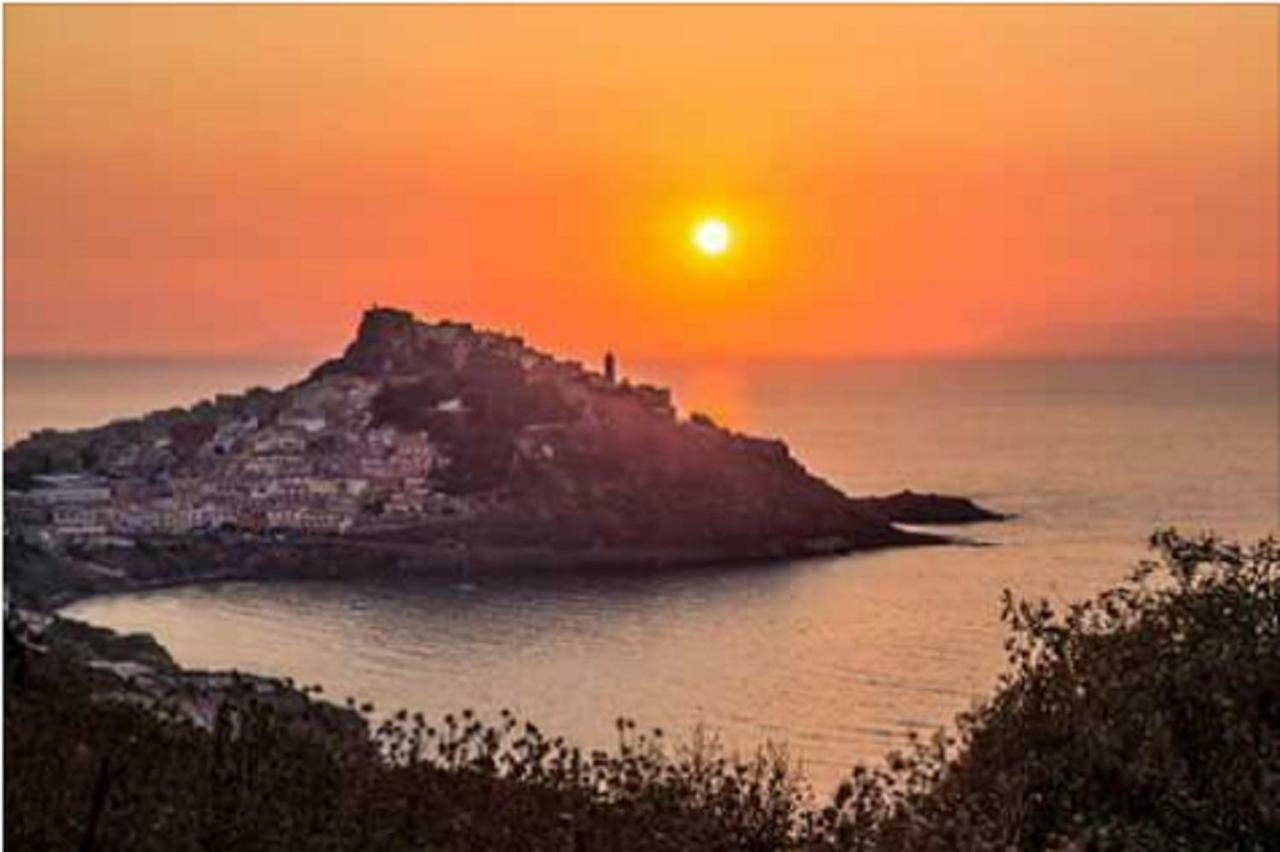 Ferienwohnung La Bella Vista Castelsardo Exterior foto
